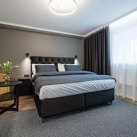 Apartment Stylish Near Old Town *