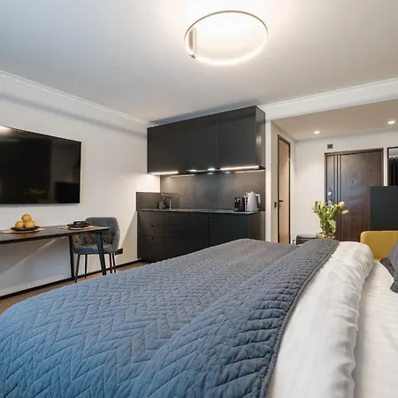 Elegant 28m2 Flat Next To Old Town Lägenhet *